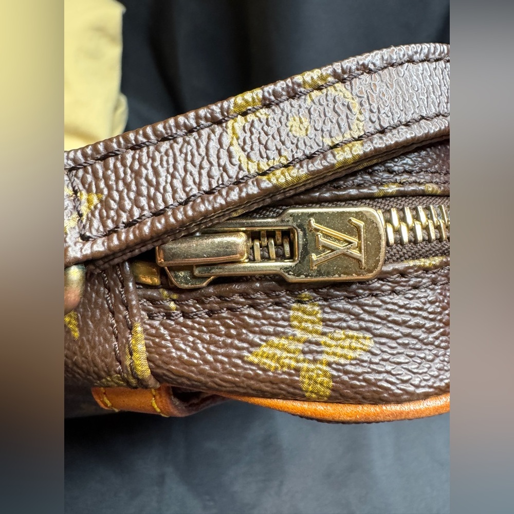 Louis Vuitton LV Danube Brown Monogram Crossbody/Shoulder Bag with COA - Picture 5 of 16
